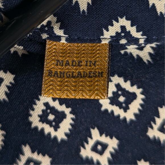 Jachs Girlfriend XL Navy White Geometric Print Button Front Short Sleeve Blouse - Picture 3 of 4